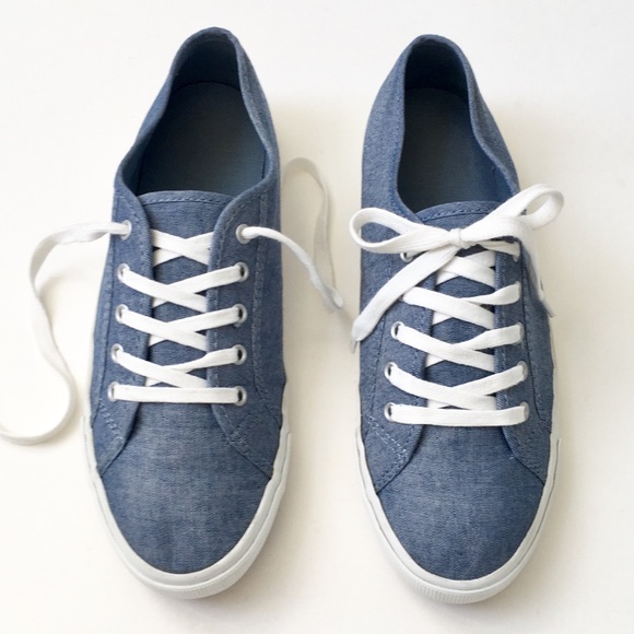 Old Navy Shoes - Blue Chambray Lace Up Old Navy Tennis Shoe Sneaker